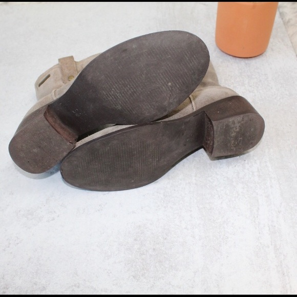 Santorini Gray Suede Block Heel Booties - Picture 2 of 7